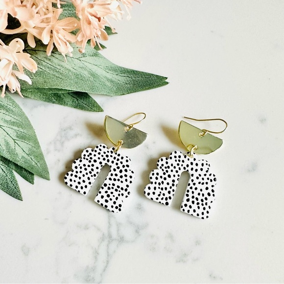 Jewelry - 2/$30🌵 Arch Black White Dot Print Polymer Clay Earrings Gold Dangle NEW Gift